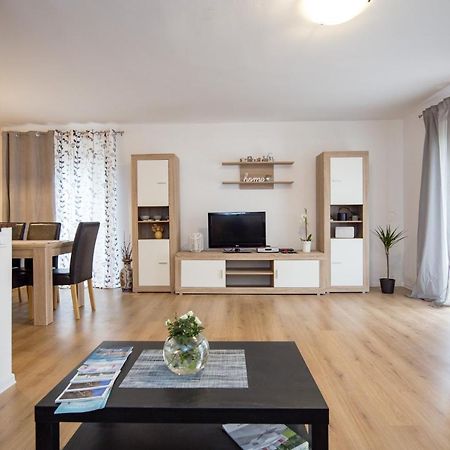 Holiday House Casa Maria روفينج المظهر الخارجي الصورة