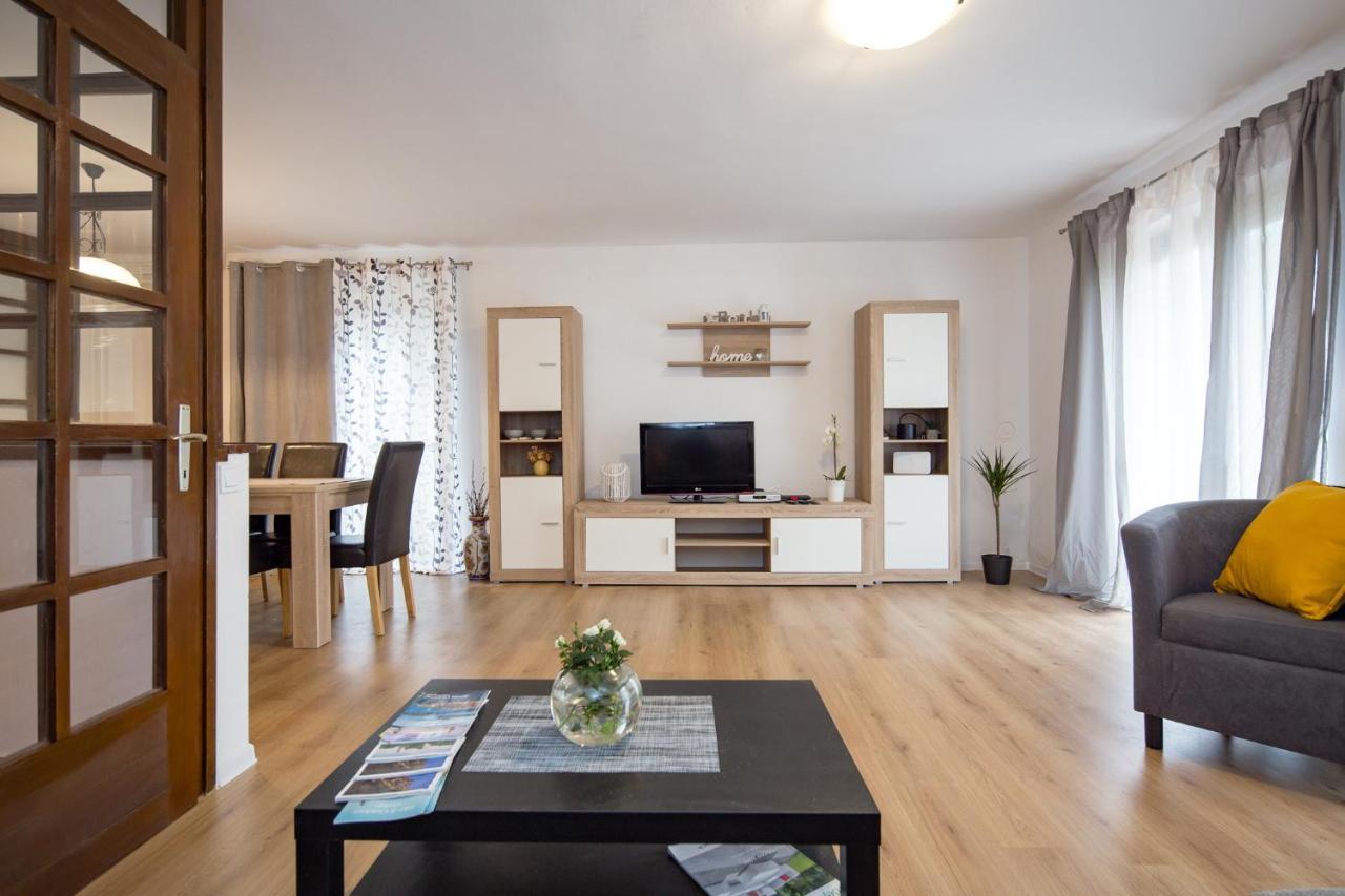 Holiday House Casa Maria روفينج المظهر الخارجي الصورة