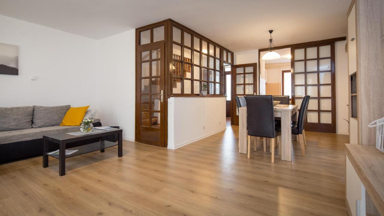 Holiday House Casa Maria روفينج المظهر الخارجي الصورة